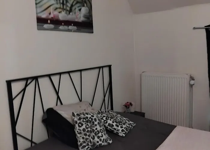 Le Grand'route Apartment *